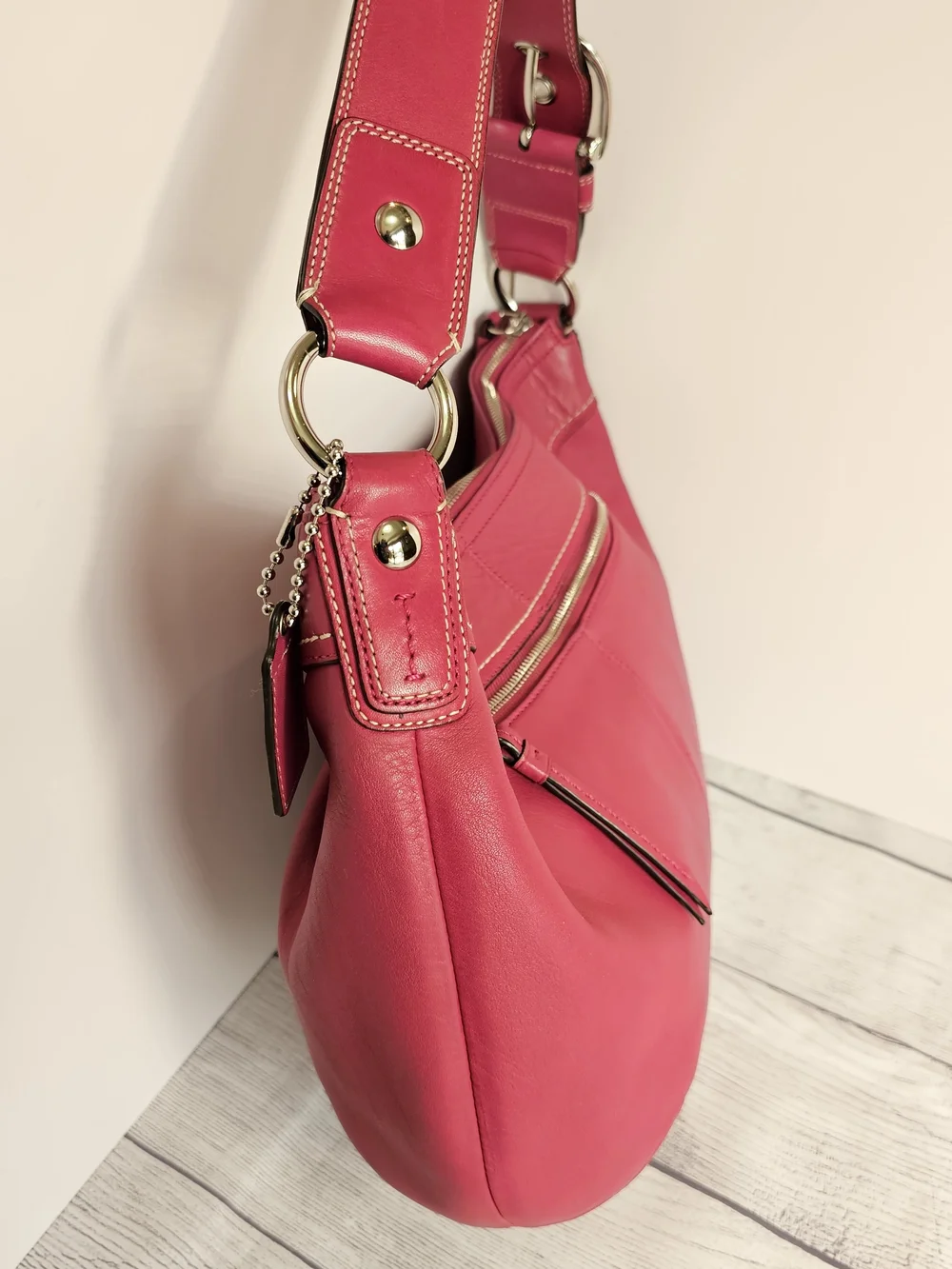 VTG Coach Fuchsia Soho Pleated Leather Hobo Shoulder Bag